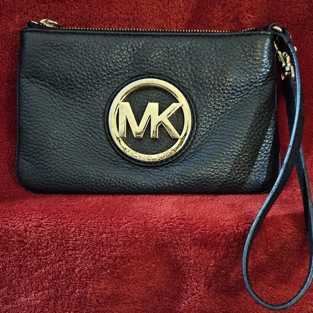 Michael Kors Fulton Black Pebble Leather Wristlet with Large Gold Metal Logo